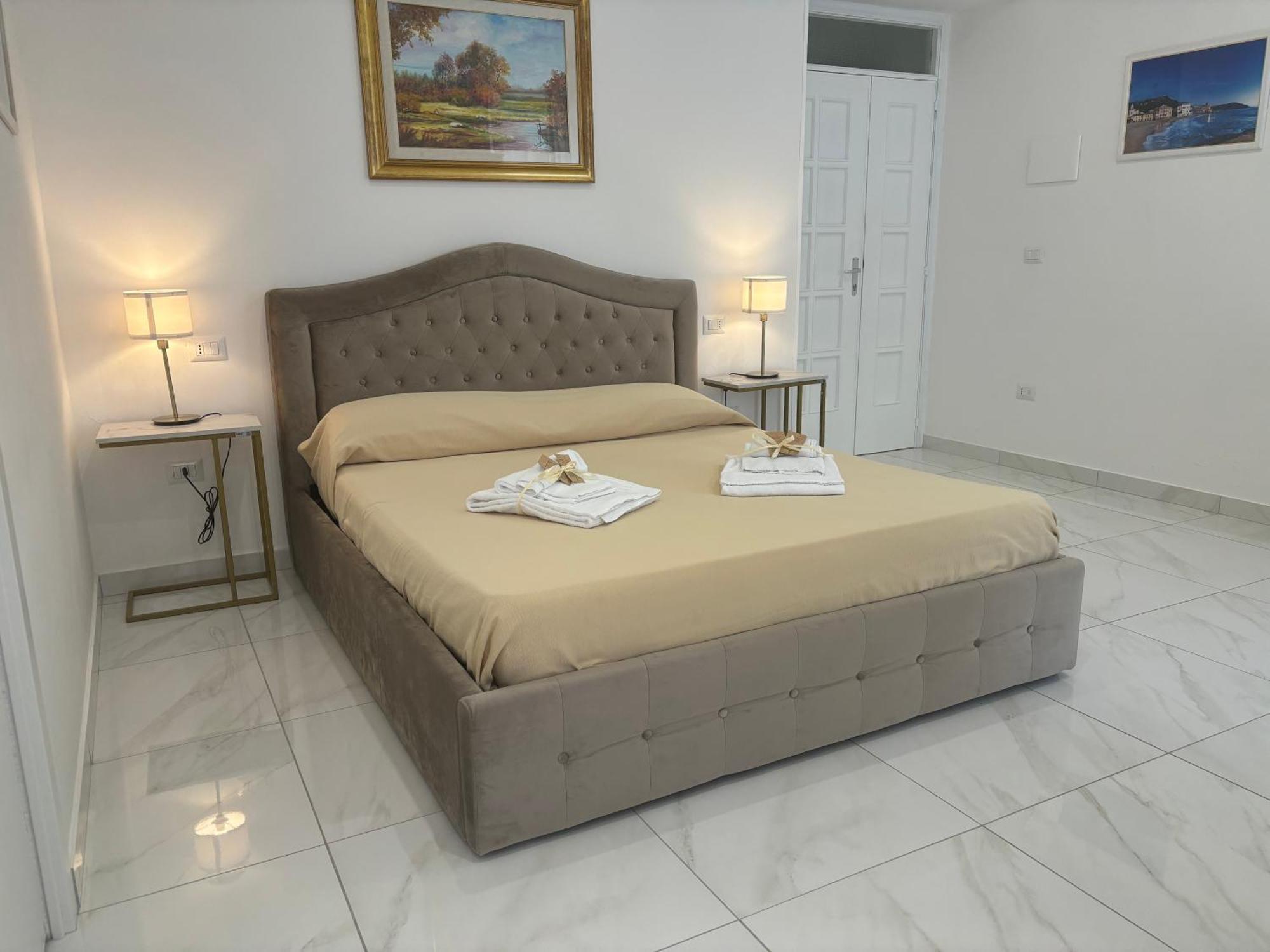 Tina'S Room Santa Maria di Castellabate Exteriör bild